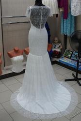Новое свадебное платье из кружева,  со шлейфом